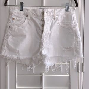 Women’s AGOLDE white jean shorts in Size 26